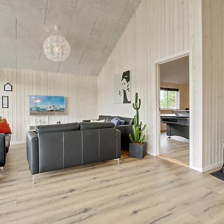 Holiday home In With Kitchen *