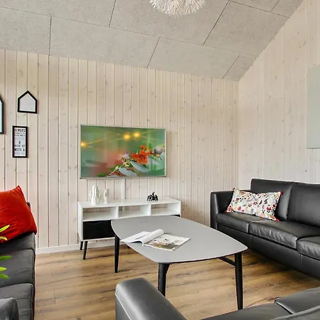 Holiday home In With Kitchen *