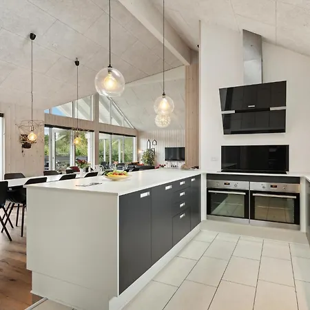 In With Kitchen Blavand