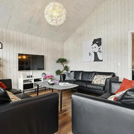 In With Kitchen Nyaraló