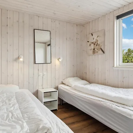 Nyaraló In With Kitchen